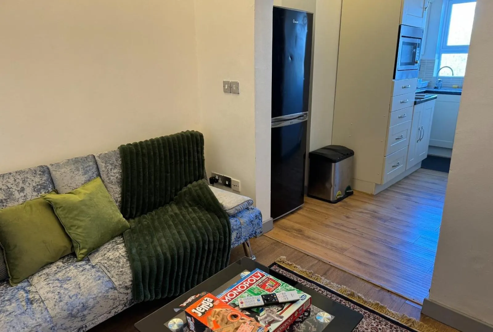 Spacious Family Haven Two Story 4 Bedroom Retreat Liverpool Holiday home
