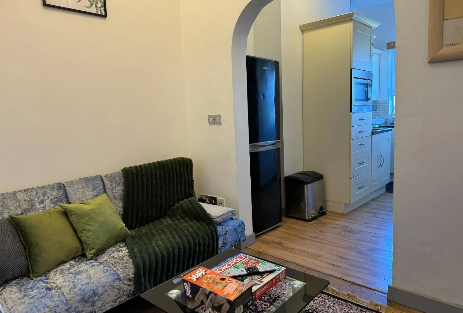Spacious Family Haven Two Story 4 Bedroom Retreat Liverpool 0*,