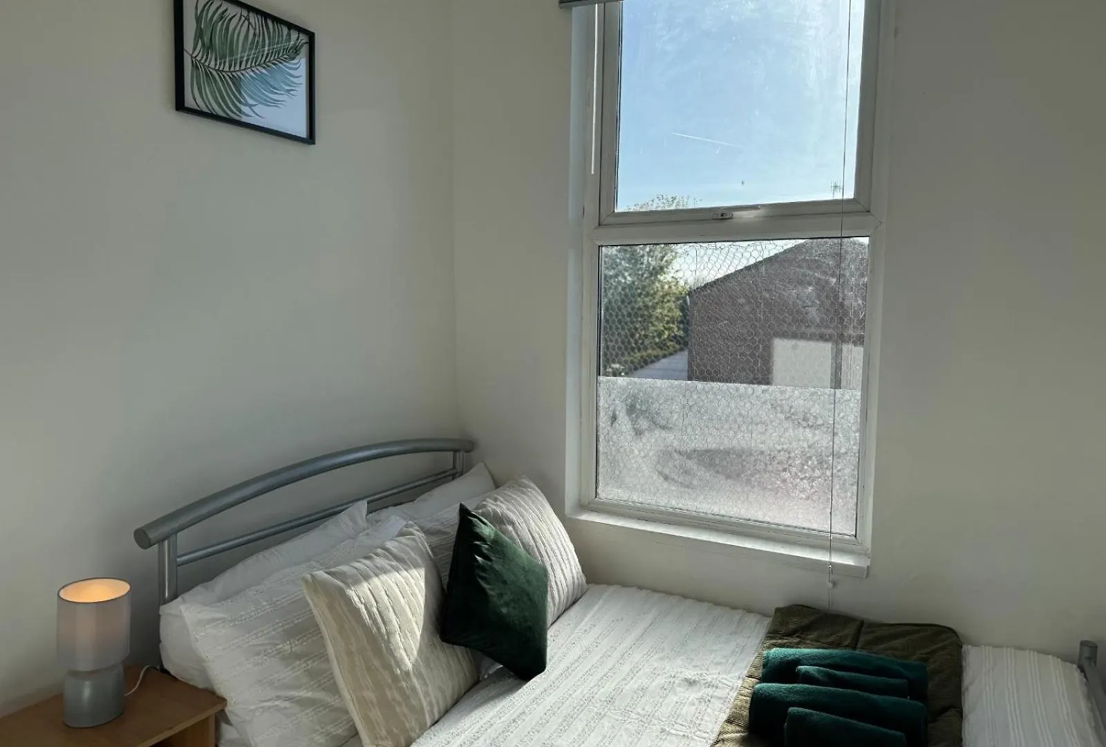 Spacious Family Haven Two Story 4 Bedroom Retreat Liverpool