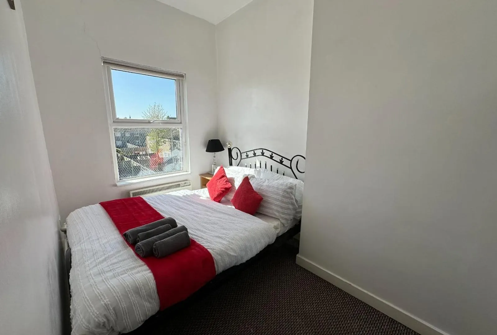 Spacious Family Haven Two Story 4 Bedroom Retreat Liverpool United Kingdom