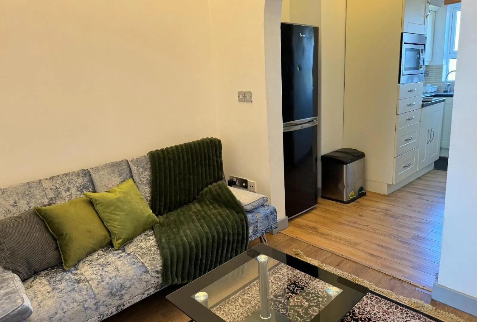 Spacious Family Haven Two Story 4 Bedroom Retreat Liverpool 0*,