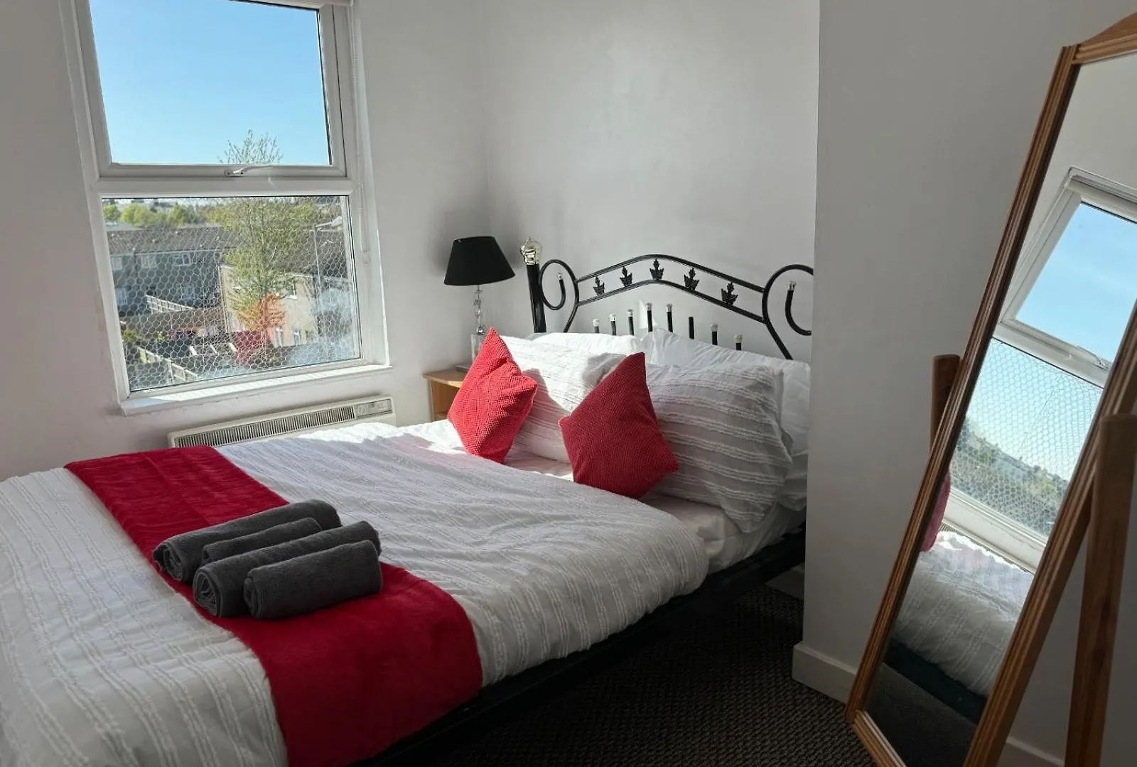Spacious Family Haven Two Story 4 Bedroom Retreat Liverpool United Kingdom
